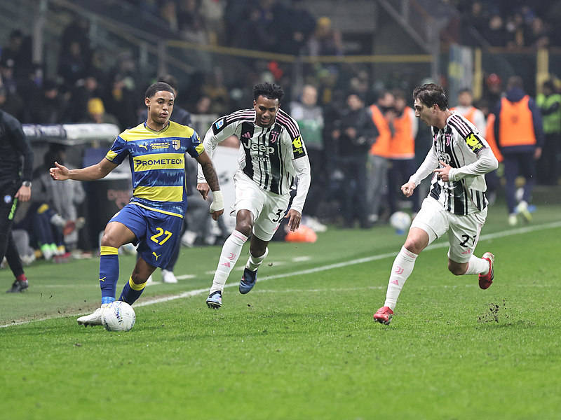 尤文4-1帕尔马 布雷默双响