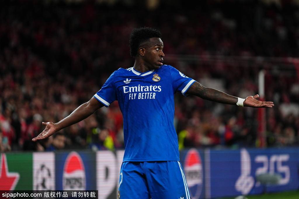 觀(guān)战台：曼城大战纽卡+阿(ā)森纳火拼熱(rè)刺 巴萨盼回到正(zhèng)轨